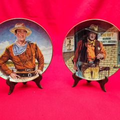Two Franklin Mint Heirloom Collectible Decorative Plates. John Wayne,