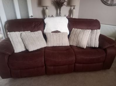 Bradford brown suede lounge suite worth 4000