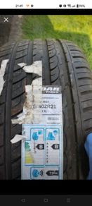 New tyre 275/40ZR21
