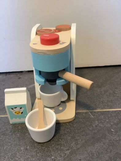Wooden play coffee machine (Lidl)