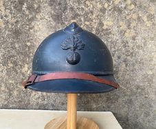 Original WW1 French M15 Adrian Helmet. Infantry Badge. Original paint & liner. Militaria