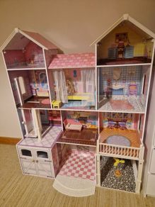 Large doll house
