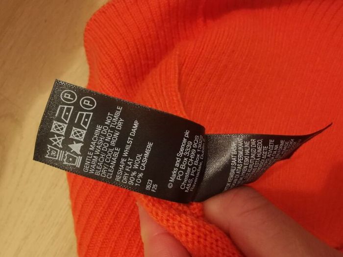 jaeger wool+cashmere sweater