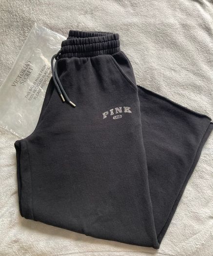 V S pants