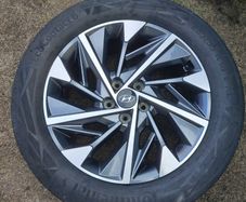1 x Genuine Hyundai Tucson 18'' Alloy Wheel - Delivery