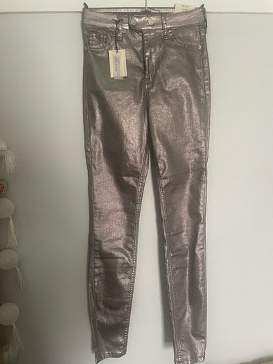 #riverisland