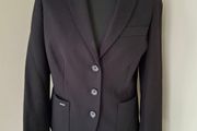 Punt Roma black blazer