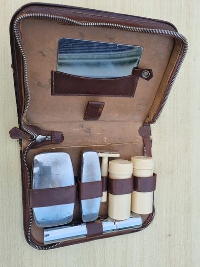 Vintage men's grooming and shaving travel set