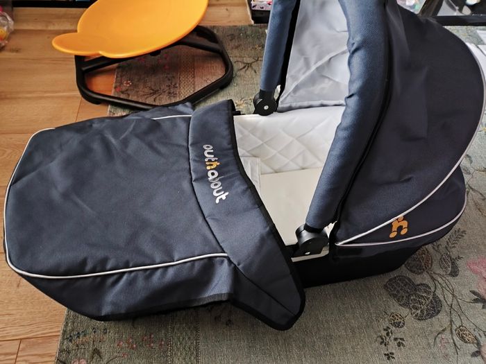 Out'nAbout Nipper Single Carrycot - Navy PRICE DROP!!!
