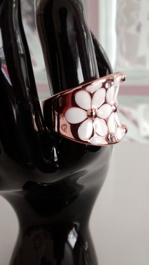 Rose Gold Plated Enamel Ring