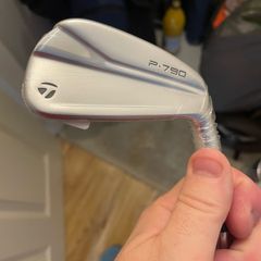Taylor made P790 4 Iron ( Brand New )