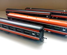 Model Railway  Irish Mk2 Coach Set