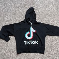 Girls short Hoodie Tik Tok 7-8 yo