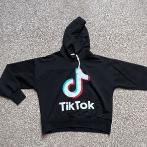 Girls short Hoodie Tik Tok 7-8 yo