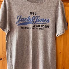 Jack & Jones T-shirt Size Small (small Adult)  In Excellent Condition. Like New. Colour Grey