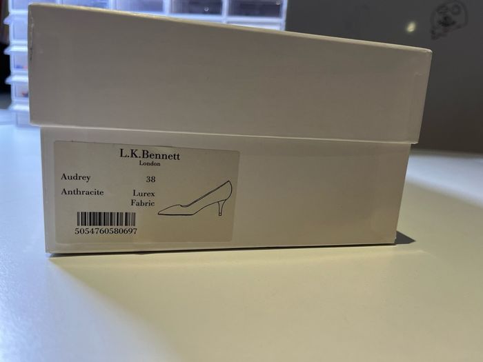 New 38 LK Bennett Audrey Kitten Heel Courts