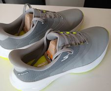 golf shoes