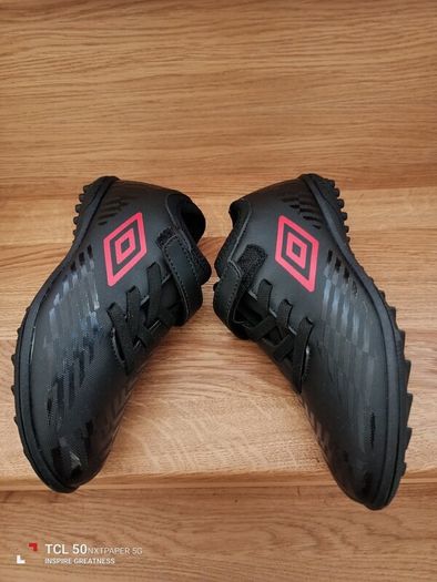 NEW.boys shoes, football. UK13. eur 31.5