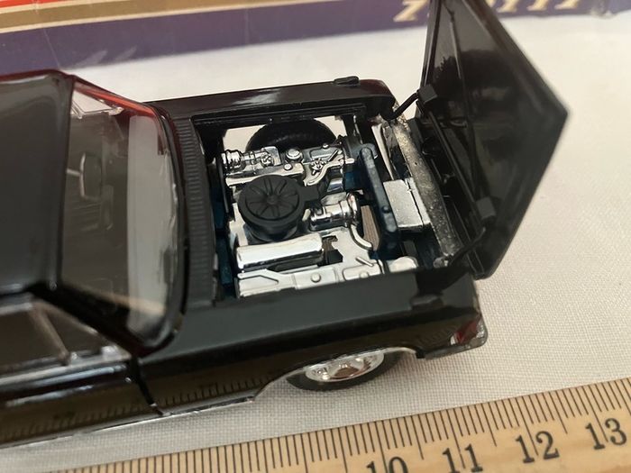 ZIL 117. Russian limousine. 1:43, boxed. Near mint condition. Rare.