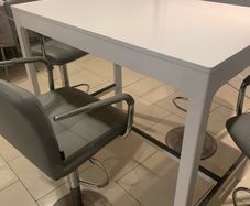 Kitchen island and stools from ikea like new