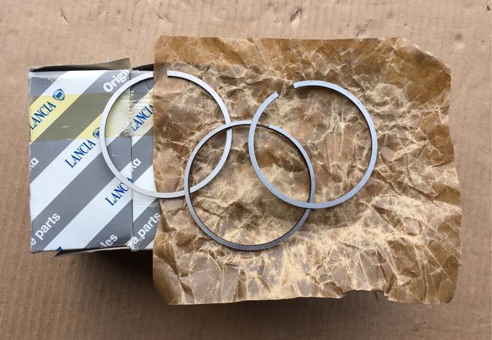 Set of Piston Rings (Fiat Cinquecento Sporting)