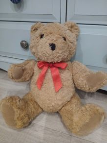 beautiful jointed teddy bear over 30 years old