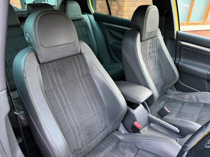 Volkswagen Golf GTI Pirelli Edition