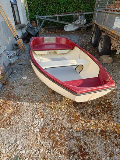 Fibreglass dingy