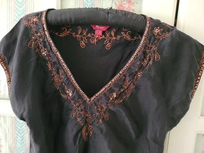 Beautiful Mnsoon Black 100%silk Top