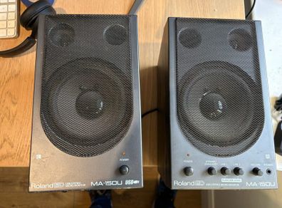 Roland MA-150U Powered Speakers, Pair, Untested