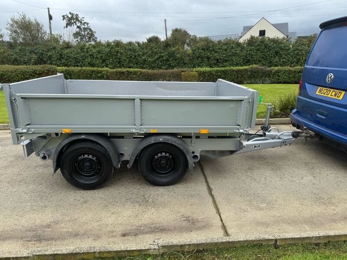 Ifor Williams electric tipping trailer
