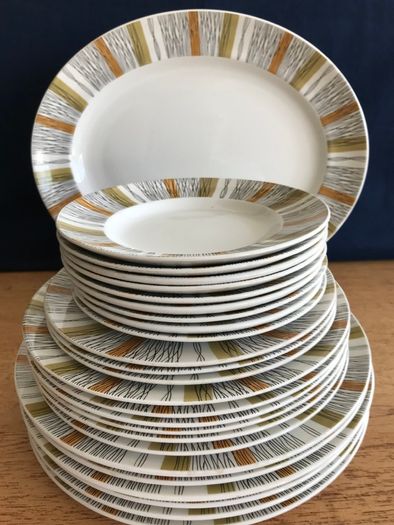 Vintage Retro Sienna Midwinter Plate