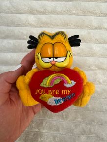 Garfield plush toy holding You Are My Dream by Paws approx. 11 cm. Used Please see photos