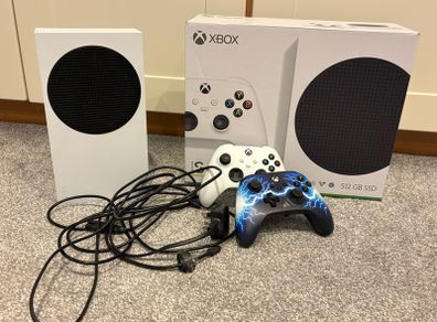 XBOX  Series S 512gb