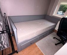 Single - Pull out bed