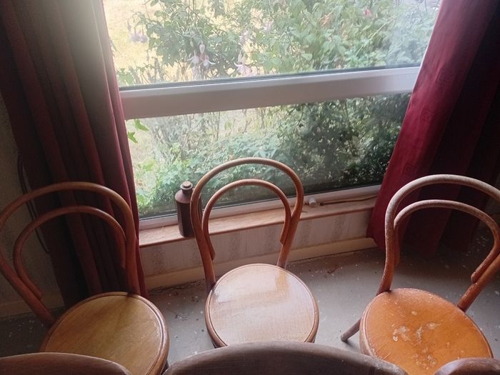 6 Chairs