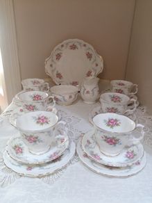 Vintage Royal Albert 'Tranquility' 21 pieces Tea Set  Fine Bone China