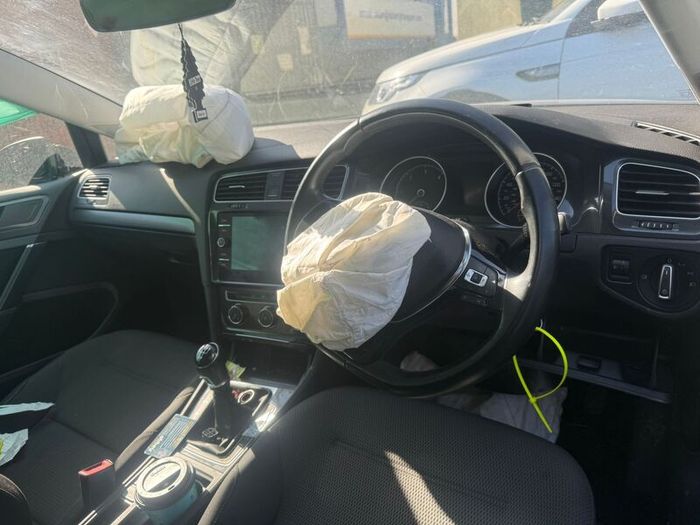 2017 Volkswagen Golf Mk7.5 1.6tdi For Breaking