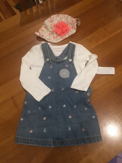 Mixed lot baby items