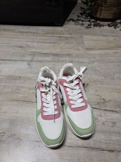 Elle Sport trainers