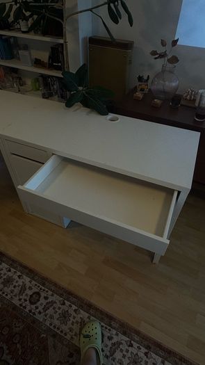 Ikea Micke corner desk