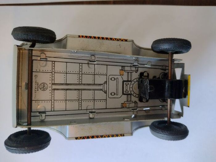 Line-Mar Tin Car: Friction Old Jalopy with Siren and Driver - (1940s-1950s with Box Rare)