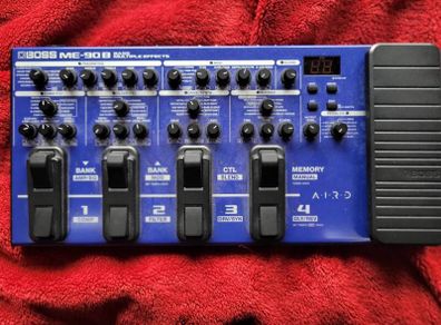 BOSS ME-90B Bass Multi-Effects unit