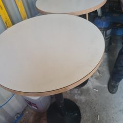cafe round tables