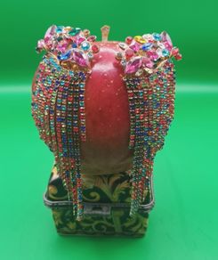 Stunning jewelled costume earrings, D18 post 3e