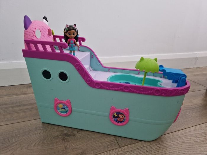 Gabby's Dollhouse Cat Friend Ship