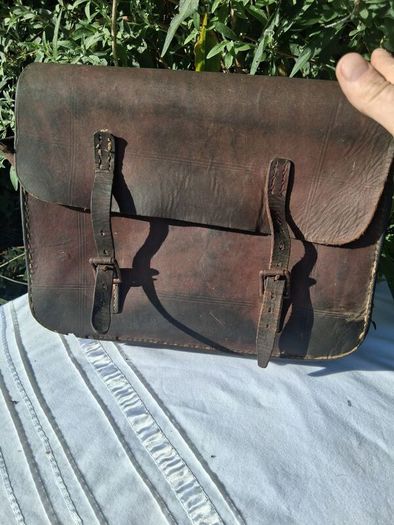 3 X  Quality Vintage Leather Satchels