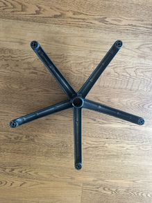Herman Miller Aeron Base