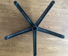 Herman Miller Aeron Base