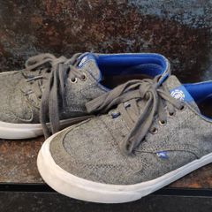 Trainers size 4.